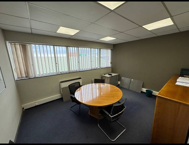 512M² OFFICE TO LET IN WYNBERG
